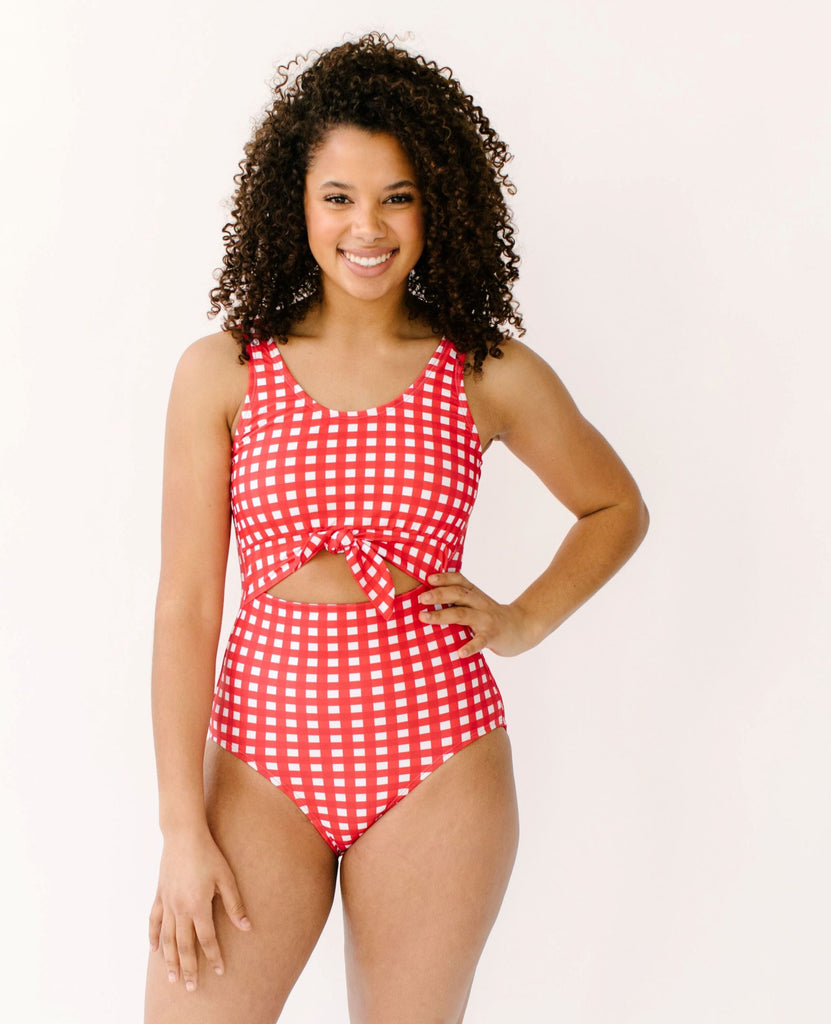5 Swim Style Looks for July 4th (with Accessories!)
